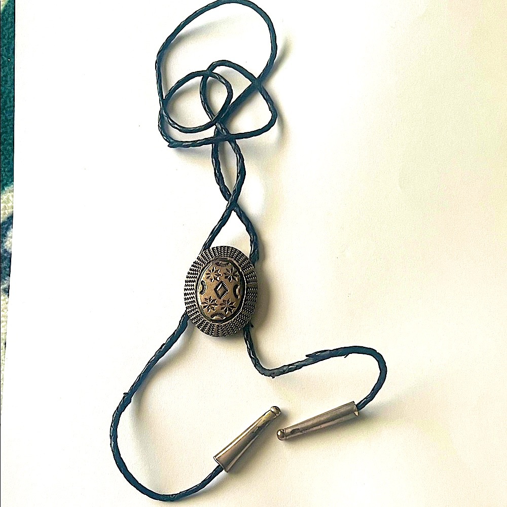 .925 Mexico Western Bolo Tie with Silver Concho & Silver tips